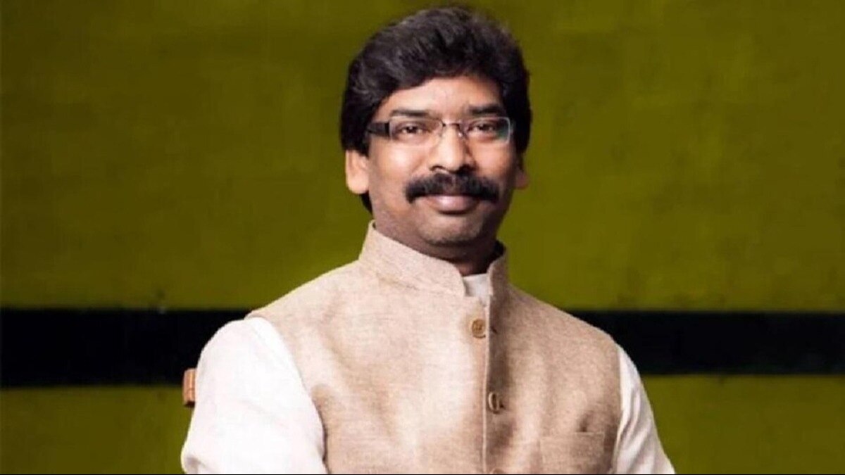 हेमंत सोरेन को ईडी के विशेष न्यायाधीश दिनेश राय की अदालत में पेश किया गया था.