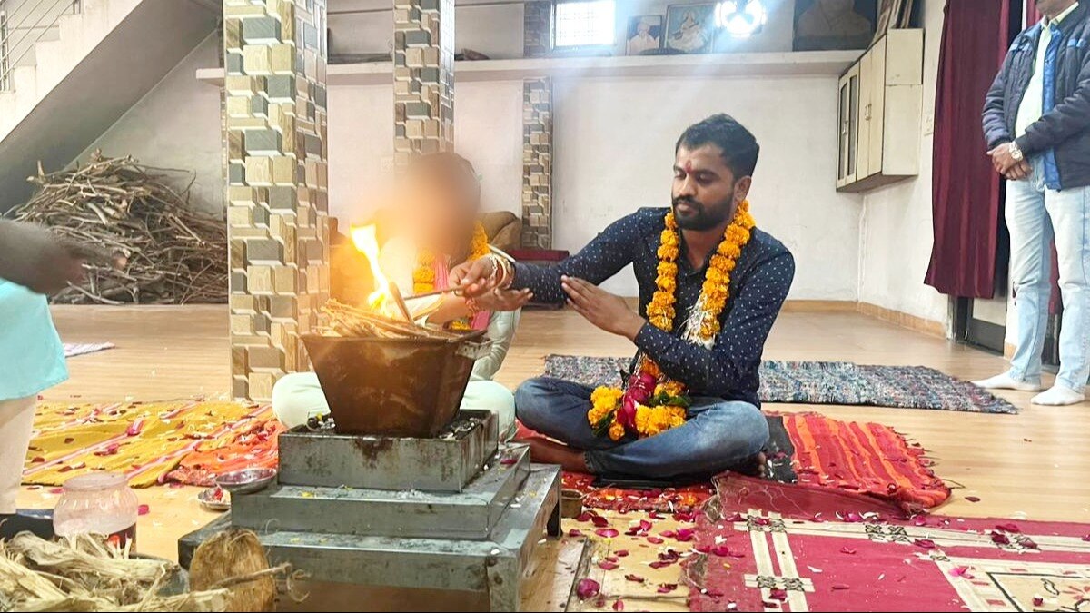 'साहब, मुझमें क्या कमी है, क्या प्यार करना गुनाह है...? पुलिस कप्तान के सामने फफक पड़ी वो लड़की, जिसे होटल में छोड़ भागा 'दगाबाज पार्टनर'