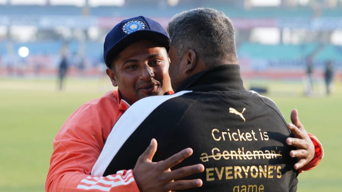 65cf0e5ccf454 bcci 162723886 Sarfaraz Khan and Naushad Khan: खुद नहीं खेल पाए इंटरनेशनल क्रिकेट, दो बेटों को टीम इंडिया के लिए तैयार किया... सरफराज खान के पिता नौशाद की कहानी - ind vs eng 3rd