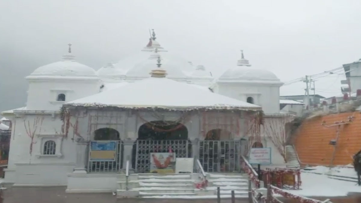 गंगौत्री, यमुनौत्री में फिर हुई बर्फबारी