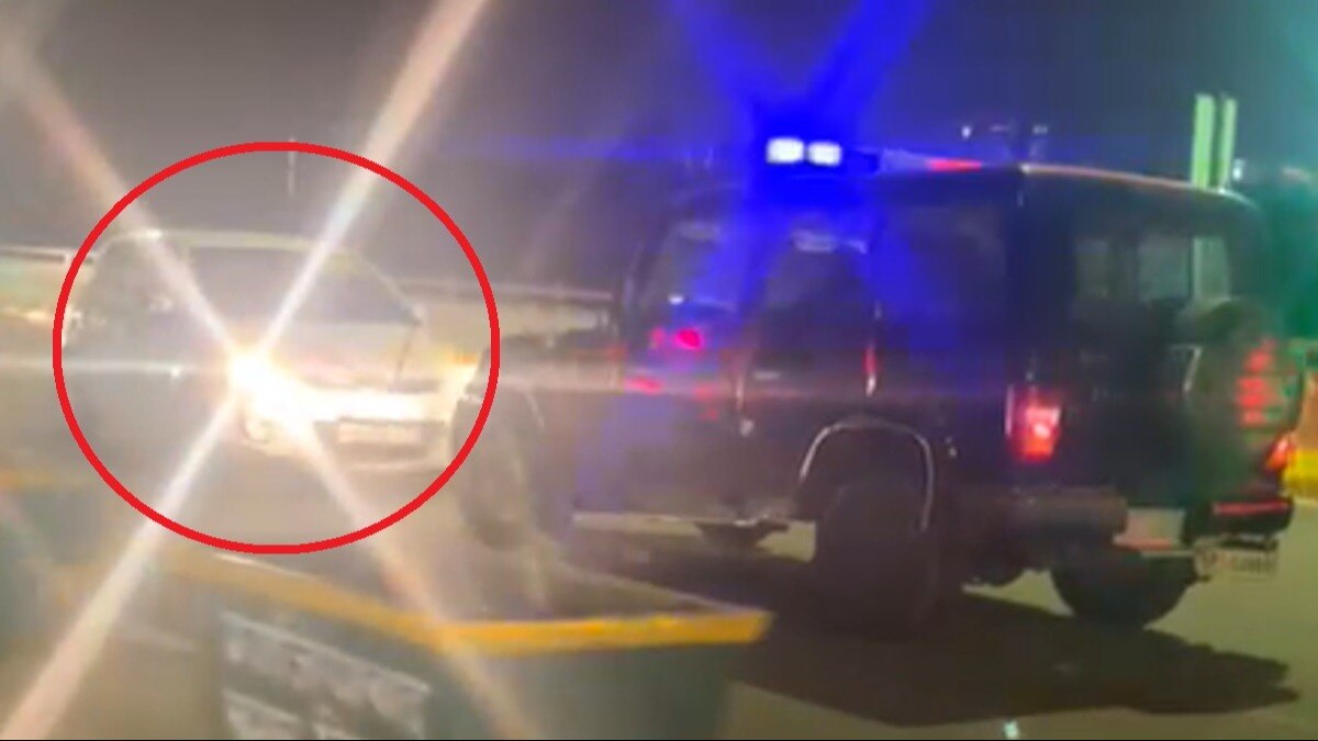 बैक गियर में ही 2 KM तक दौड़ा दी i20, पुलिस को छकाता रहा कार सवार, मगर हाथ न आ पाया... Video