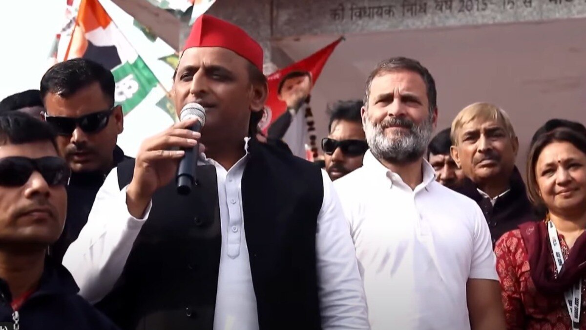 मंच पर फिर साथ आए 'यूपी के लड़के', आगरा पहुंची न्याय यात्रा में अखिलेश भी हुए शामिल