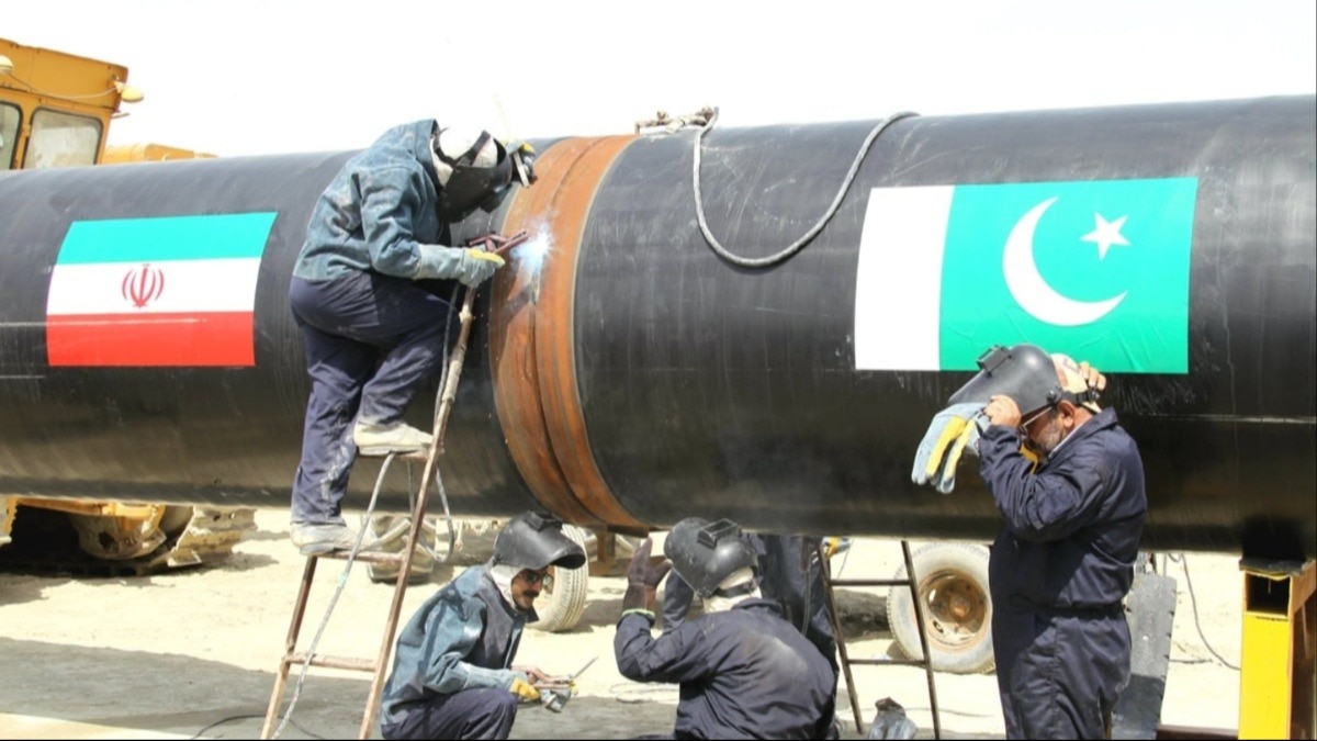 अमेरिकी प्रतिबंधों को धता बता पाकिस्तान ने शुरू किया ये काम!