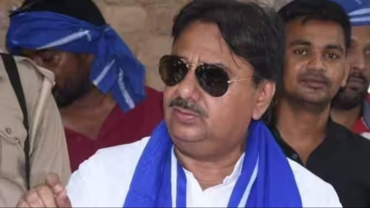 गुड्डू जमाली ने बसपा का साथ छोड़कर थामा है सपा का दामन