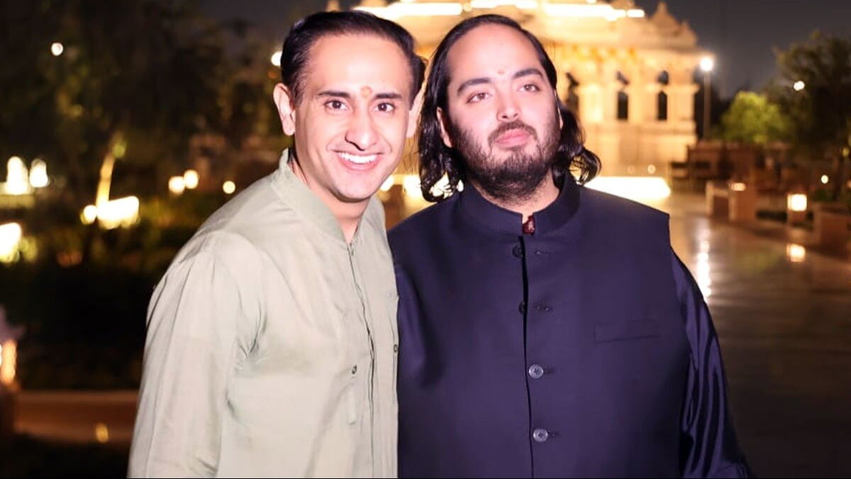 'आजतक चैनल हम सब देखते हैं, हमारे हिंदी टीचर भी कहते थे रोज 1 घंटा देखा करो' बोले अनंत अंबानी