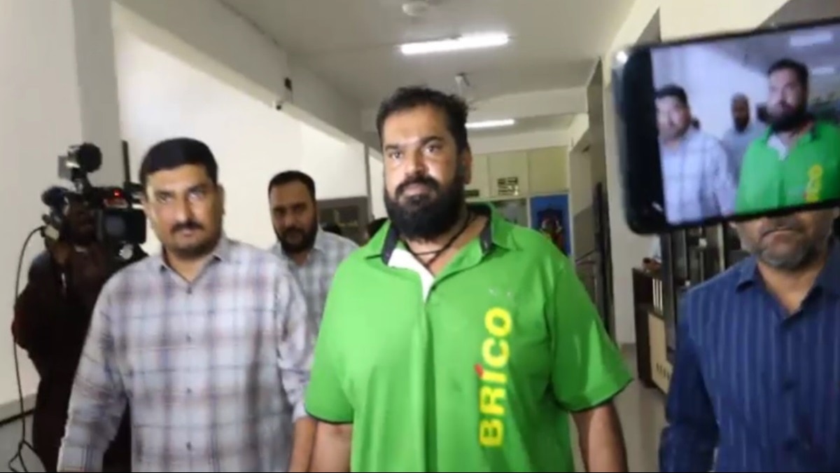 मफा भाई मर्डर केस में सुपारी किलर अनिल काठी मुंबई से अरेस्ट.