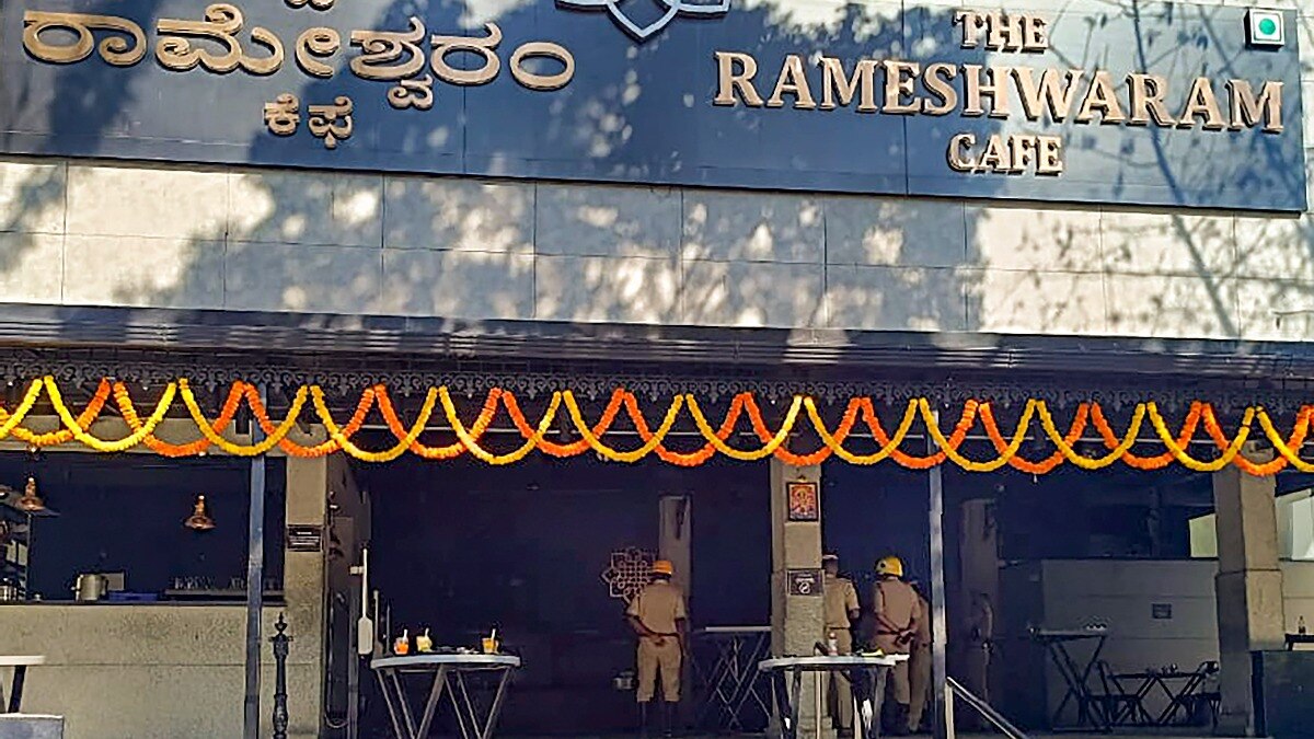 बेंगलुरु के रामेश्वरम कैफे में हुए धमाके की जांच सेंट्रल क्राइम ब्रांच यानी सीसीबी को सौंप दी गई है.