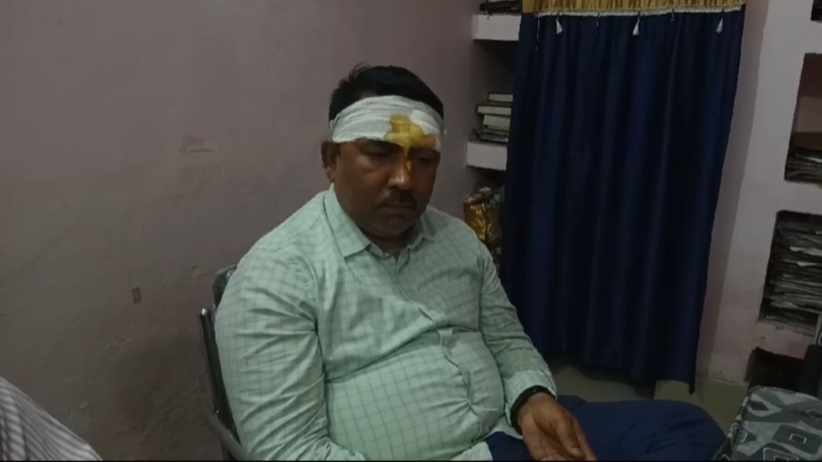 DEO अजय कुमार.