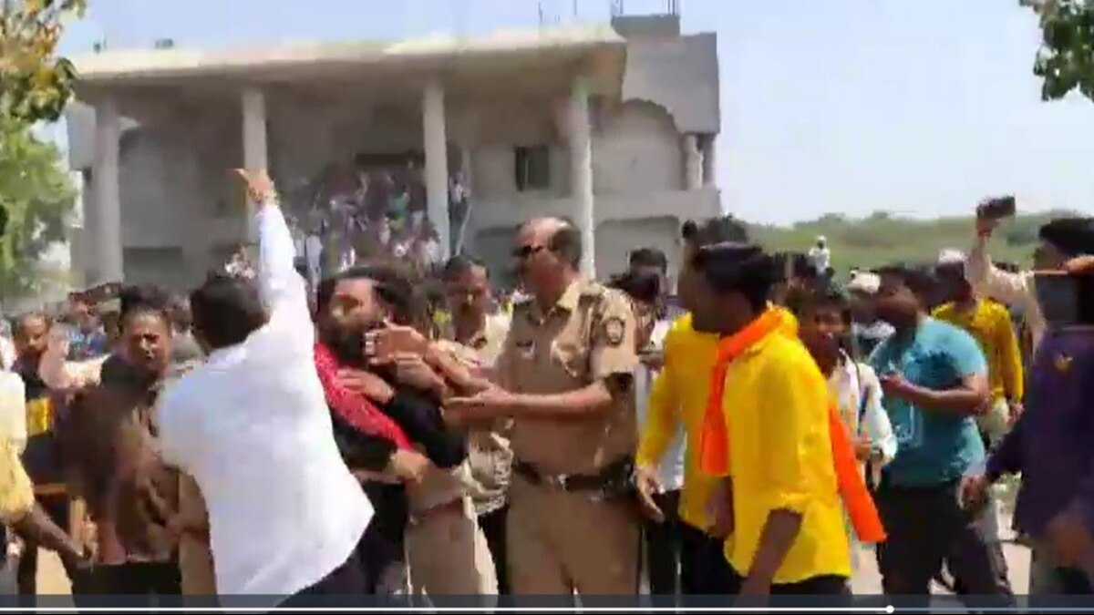 आपस में भिड़े बच्चू कडू समर्थक और बीजेपी कार्यकर्ता