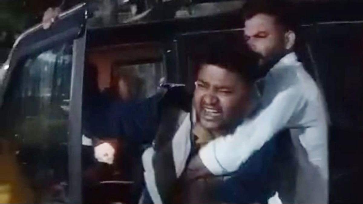 शराब के नशे में धुत वन विभाग के SDO.