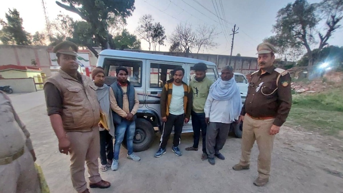 बिजनौर: पुलिस की गिरफ्त में आरोपी 