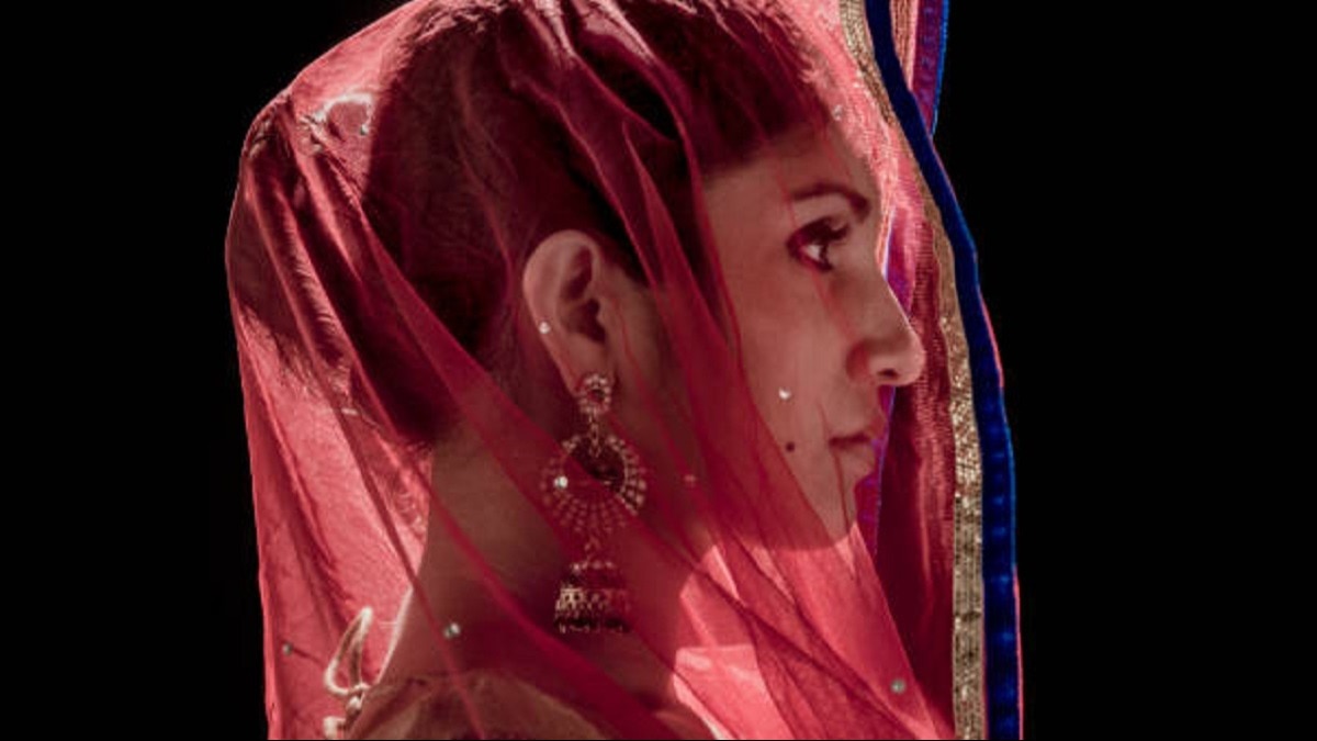 जानें, क्यों ससुराल में दु्ल्हन नहीं मनाती है पहली होली, सदियों से चली आ रही परंपरा