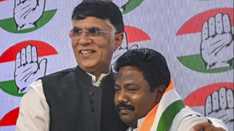 BJP छोड़ कांग्रेस में शामिल हुए जेपी भाई पटेल, झारखंड में भाजपा को बड़ा झटका - JP Bhai Patel left BJP and joined Congress big blow to BJP in Jharkhand ntc - AajTak