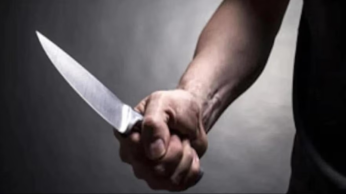 Jharkhand: स्टील फैक्ट्री में होली खेल रहे स्टाफ की हत्या , रंग लगाने पर सहयोगी ने चाकू से गोदा