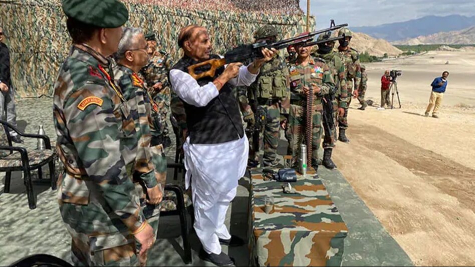 तो भारत पाकिस्तान में घुसकर आतंकियों को मारेगा', इंटरनेशनल मीडिया के दावे पर राजनाथ सिंह ने स्पष्ट कर दी इंडिया की पॉलिसी - Defense Minister Rajnath Singh ...