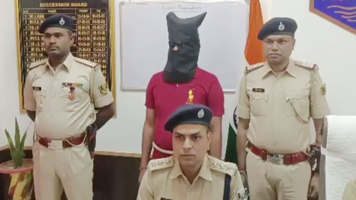 3 लाख रुपये के इनामी बदमाश को पुलिस ने अरेस्ट किया