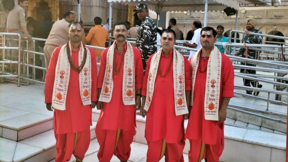 काशी विश्वनाथ में तैनात पुलिस 