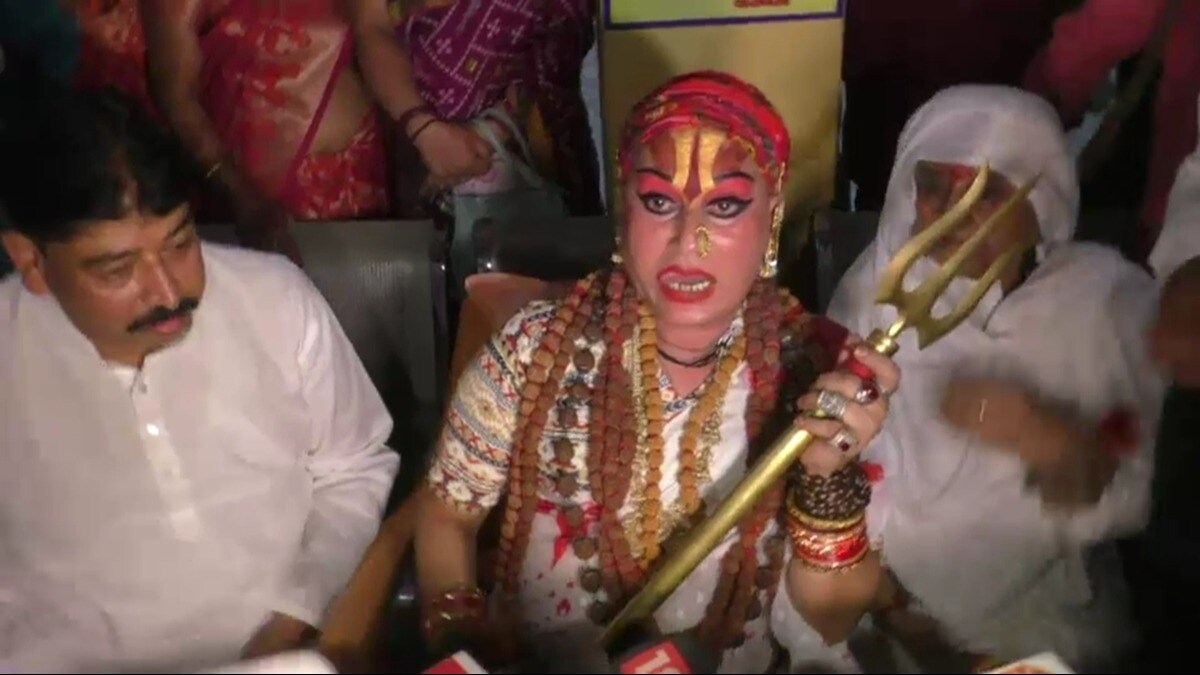 The voice of hind - Himangi Sakhi