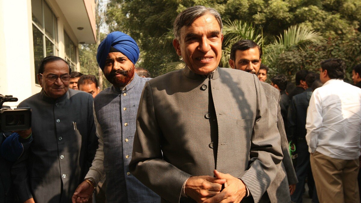 पूर्व रेल मंत्री पवन कुमार बंसल