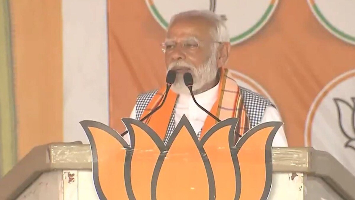 प्रधानमंत्री नरेंद्र मोदी