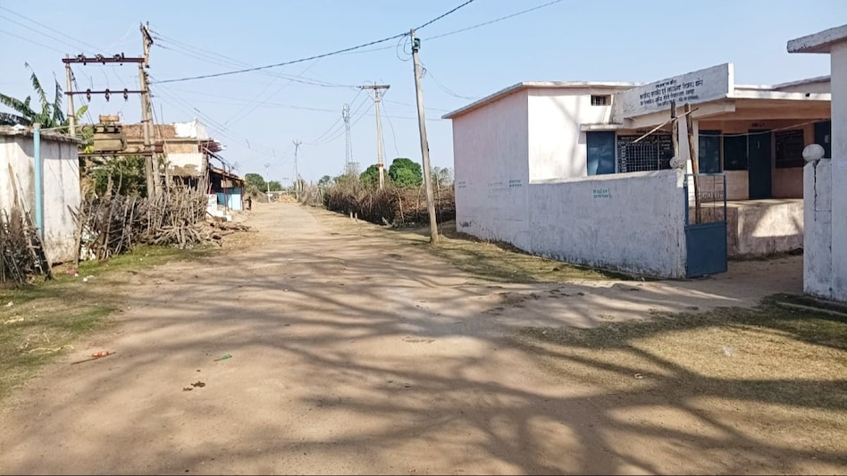 рдЙрдорд░рд┐рдпрд╛ рдХреЗ рдмрдореЗрд░рд╛ рдЧрд╛рдВрд╡ рдореЗрдВ рднреА рдорддрджрд╛рди рдХрд╛ рдмрд╣рд┐рд╖реНрдХрд╛рд░.