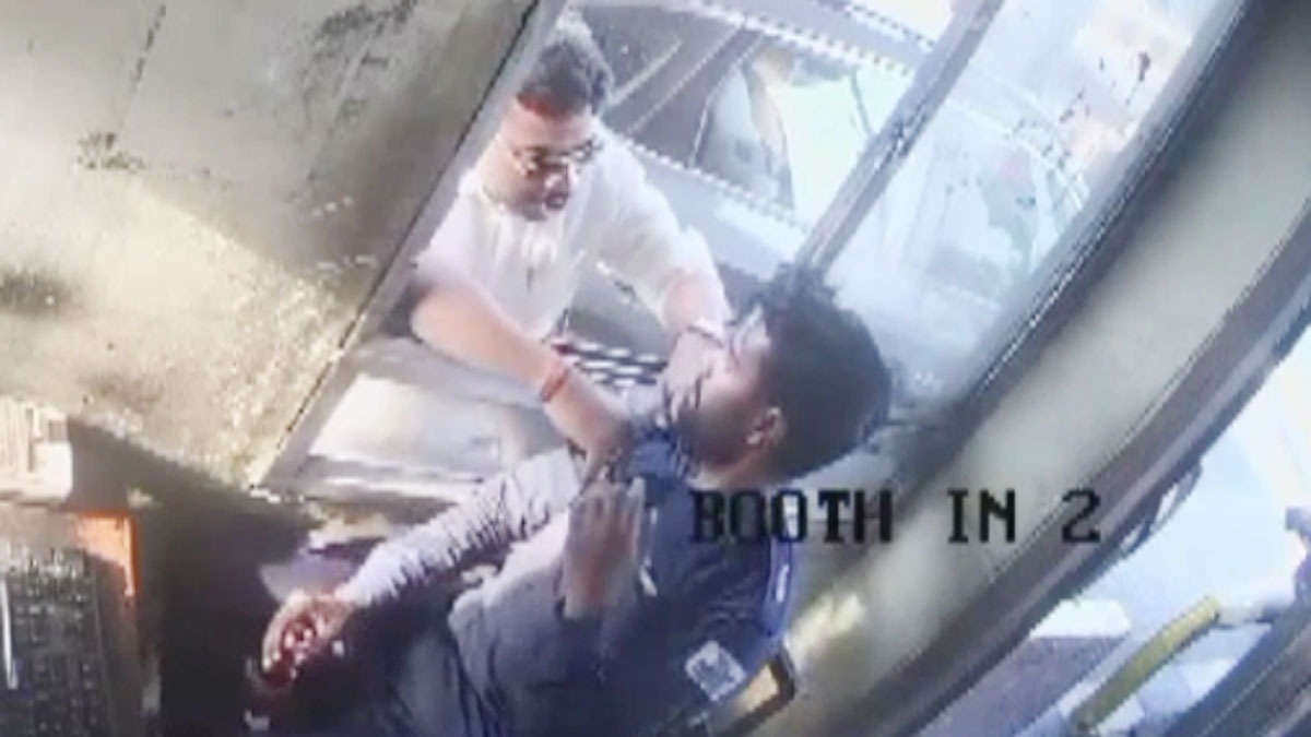 मुजफ्फरपुर में कार सवार ने टोल कर्मी को दिखाया पिस्टल