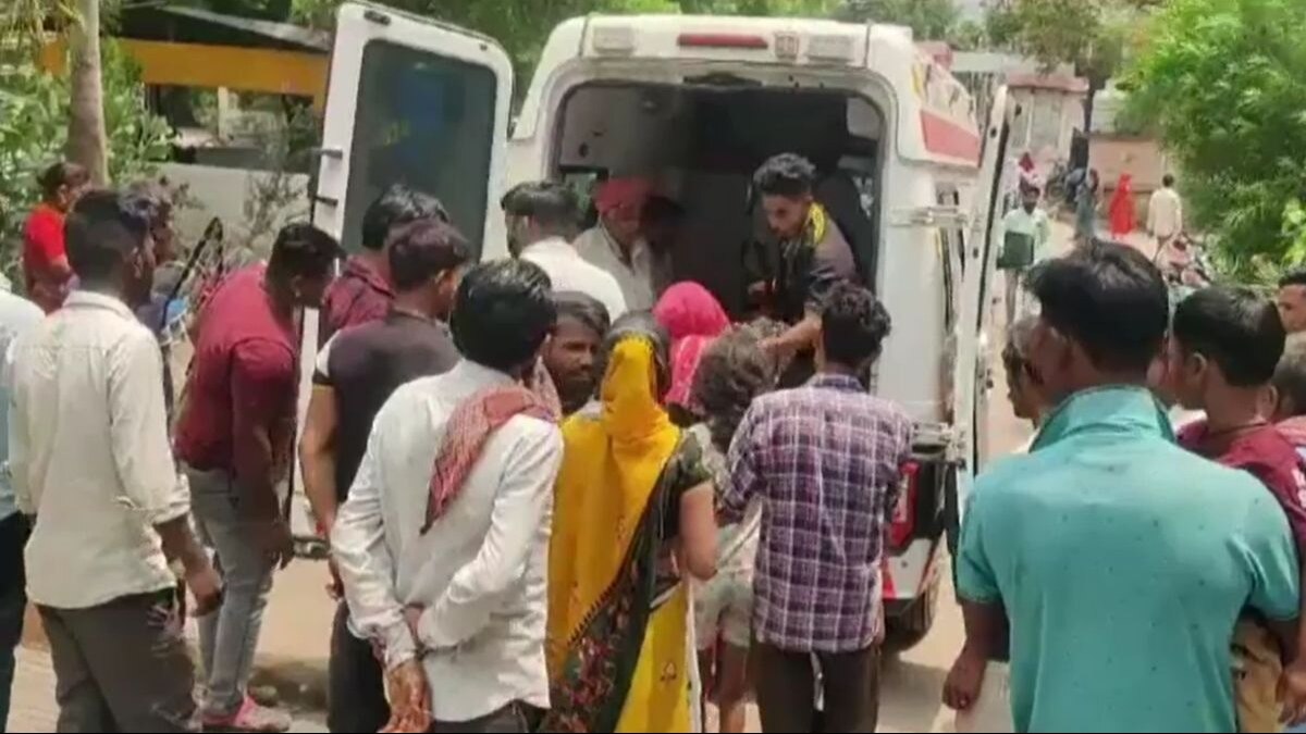 घटना के बाद लड़की को अस्पताल ले जाया गया.