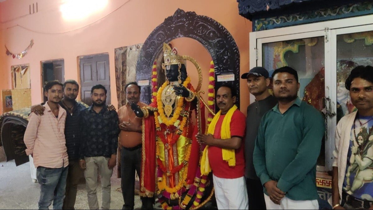 अयोध्या जैसी रामलला की मनमोहक प्रतिमा.