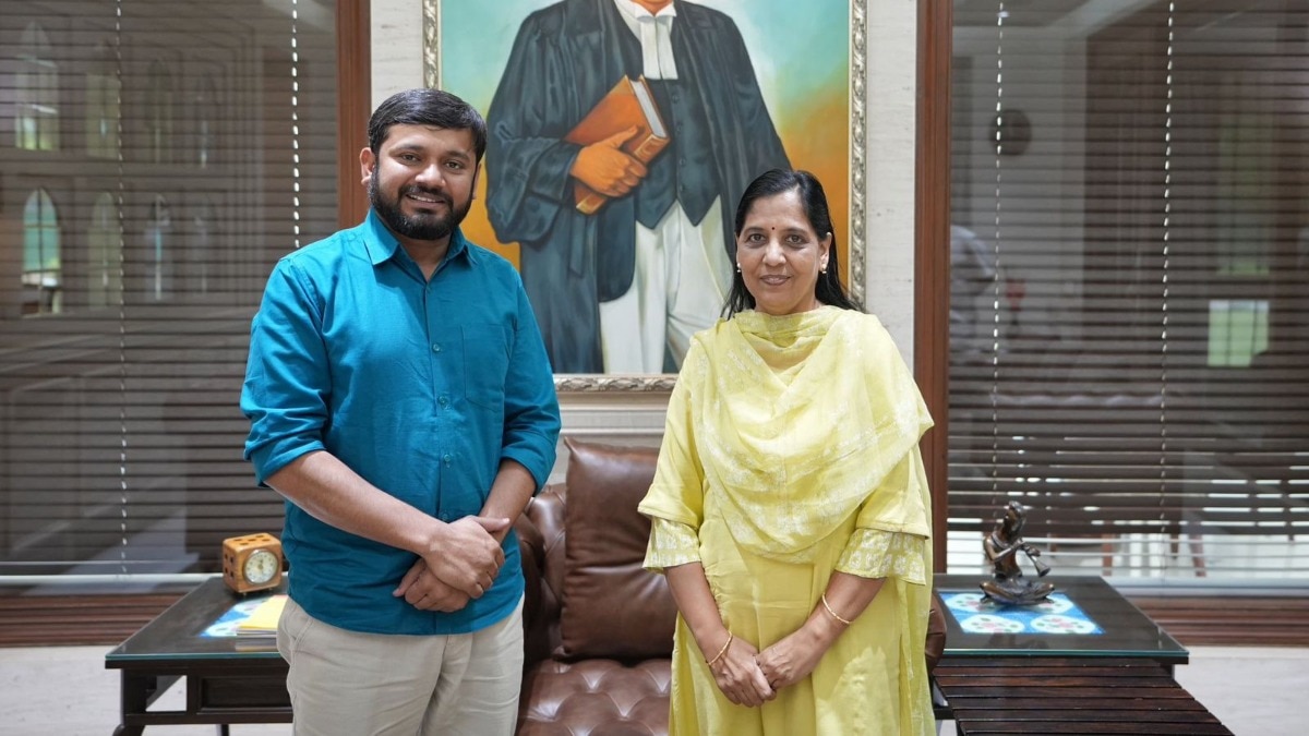 कन्हैया कुमार और सुनीता केजरीवाल 