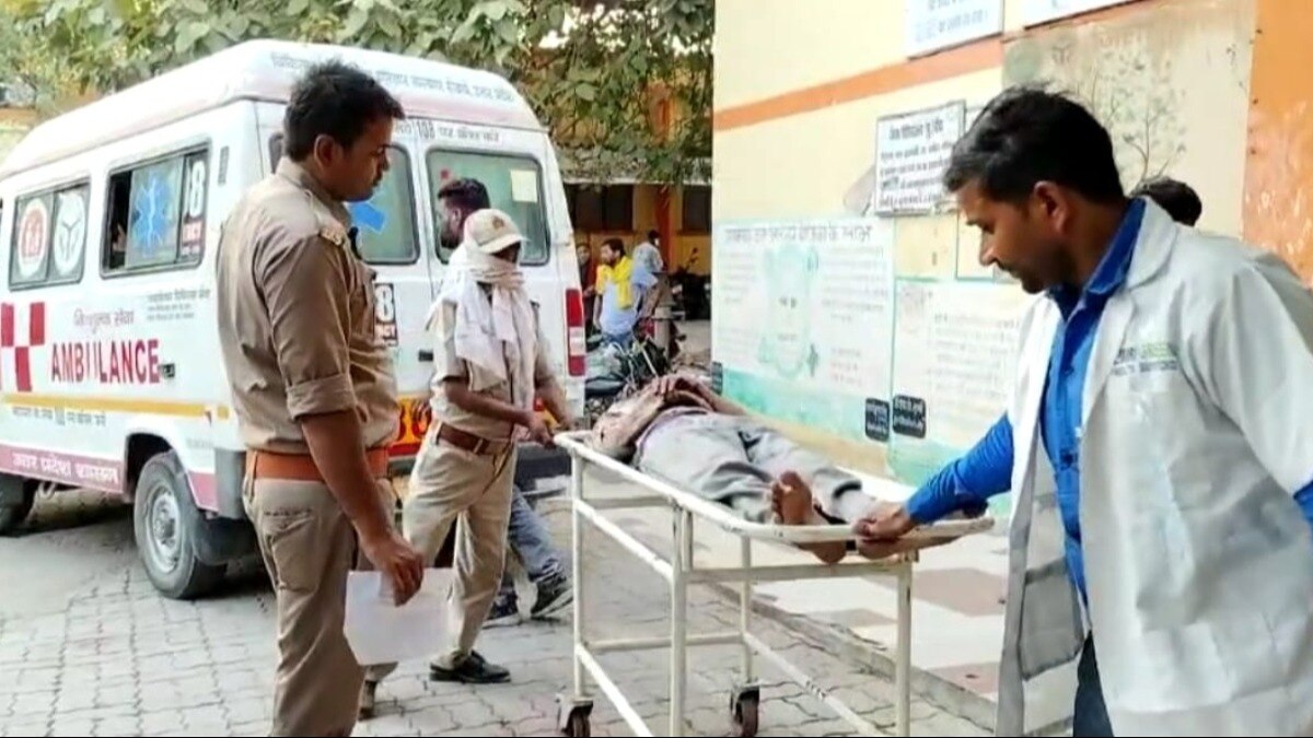 पिता को लाठी-डंडों से पीटा.