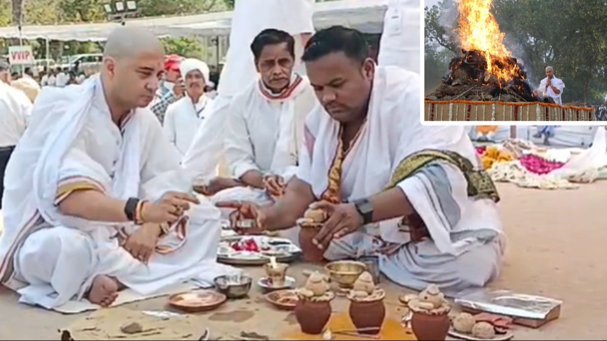 मां की अंत्येष्टि के दूसरे दिन ज्योतिरादित्य सिंधिया अस्थि संचय करने पहुंचे.