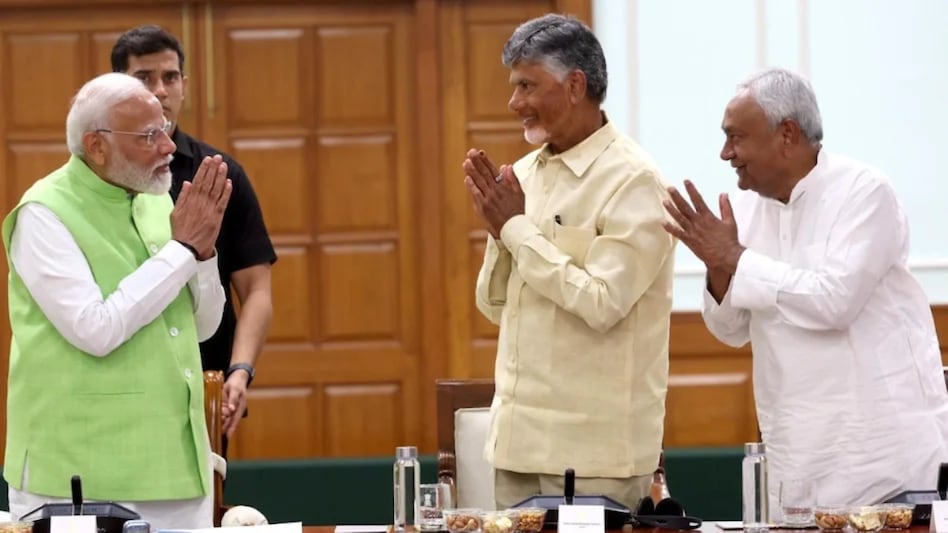 एनडीए की बैठक में चंद्रबाबू नायडू ने किया पीएम मोदी के नाम के प्रस्ताव का अनुमोदन