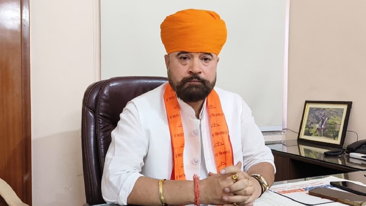 राष्ट्रीय करणी सेना के राष्ट्रीय अध्यक्ष शिव सिंह शेखावत. 