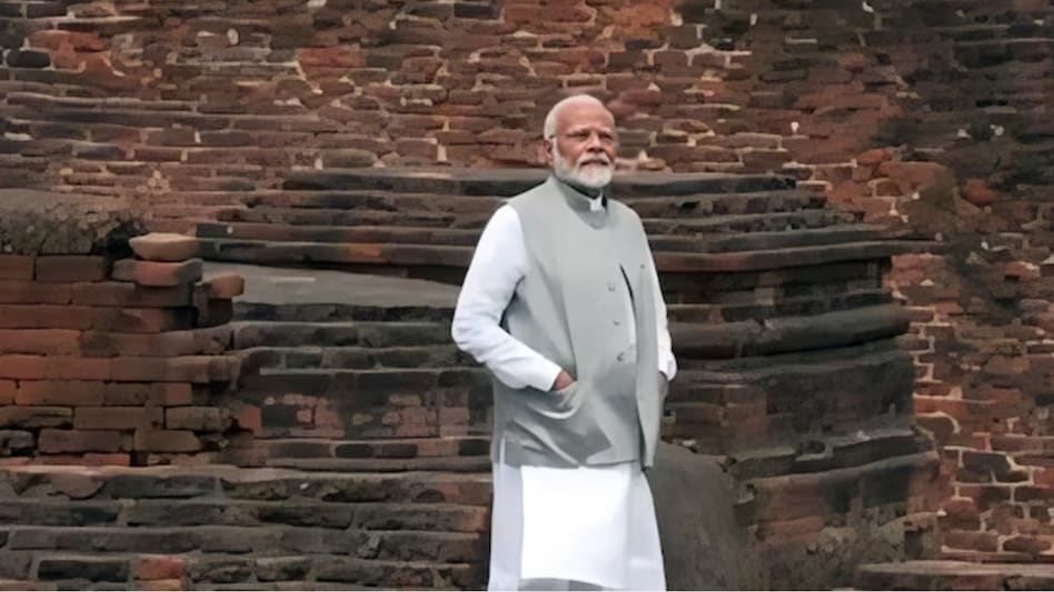 LIVE: पीएम मोदी नालंदा यूनिवर्सिटी पहुंचे, कुछ देर में करेंगे नए कैंपस का उद्घाटन - PM Narendra Modi inaugurates new campus of Nalanda University in Bihar live updates ntc - AajTak