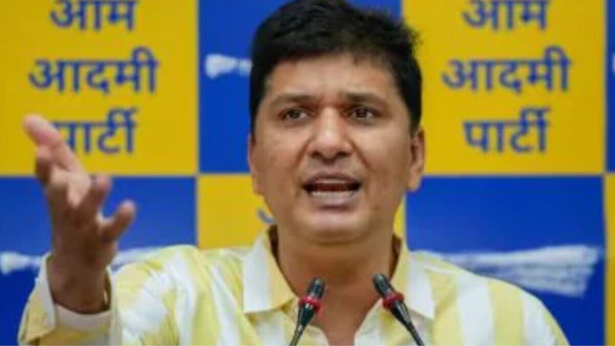  आम आदमी पार्टी ने निर्वाचन आयोग पर पक्षपात का आरोप लगाया है. (Photo: X/@AAP)