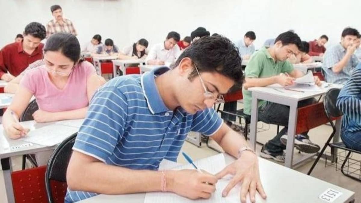 NEET UG Re-Exam: 1563 में से सिर्फ 813 अभ्यर्थी ही हुए शामिल, 52% छात्रों ने ही दी परीक्षा - neet ug re exam 52 percent students tuned up today for NEET UG