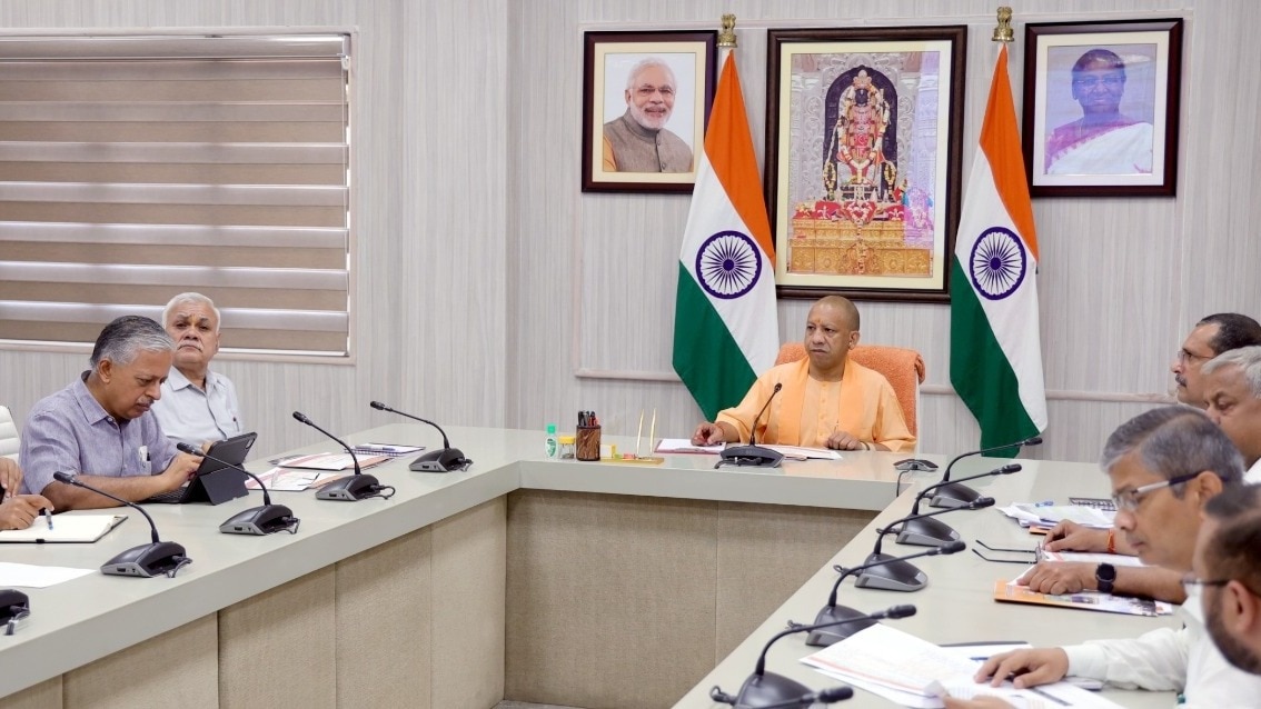 पेपर लीक पर सख्त हुए सीएम योगी