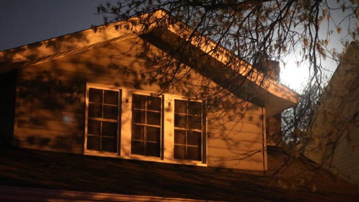 . मकान, जमीन, यहां तक कि कपड़ों में भी तरंगें होती हैं. ये तरंगें शुभता भी पैदा करती हैं और अशुभता भी.