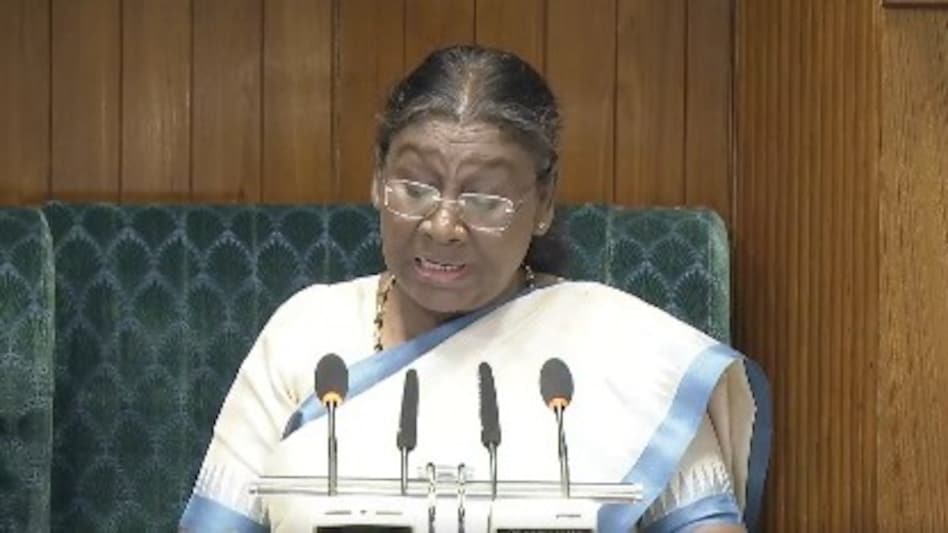 राष्ट्रपति द्रौपदी मुर्मू ने अभिभाषण में किया इमरजेंसी का जिक्र, विपक्षी नेताओं ने उठाए सवाल - President Draupadi Murmu mentioned 1975 emergency her speech opposition leaders ...