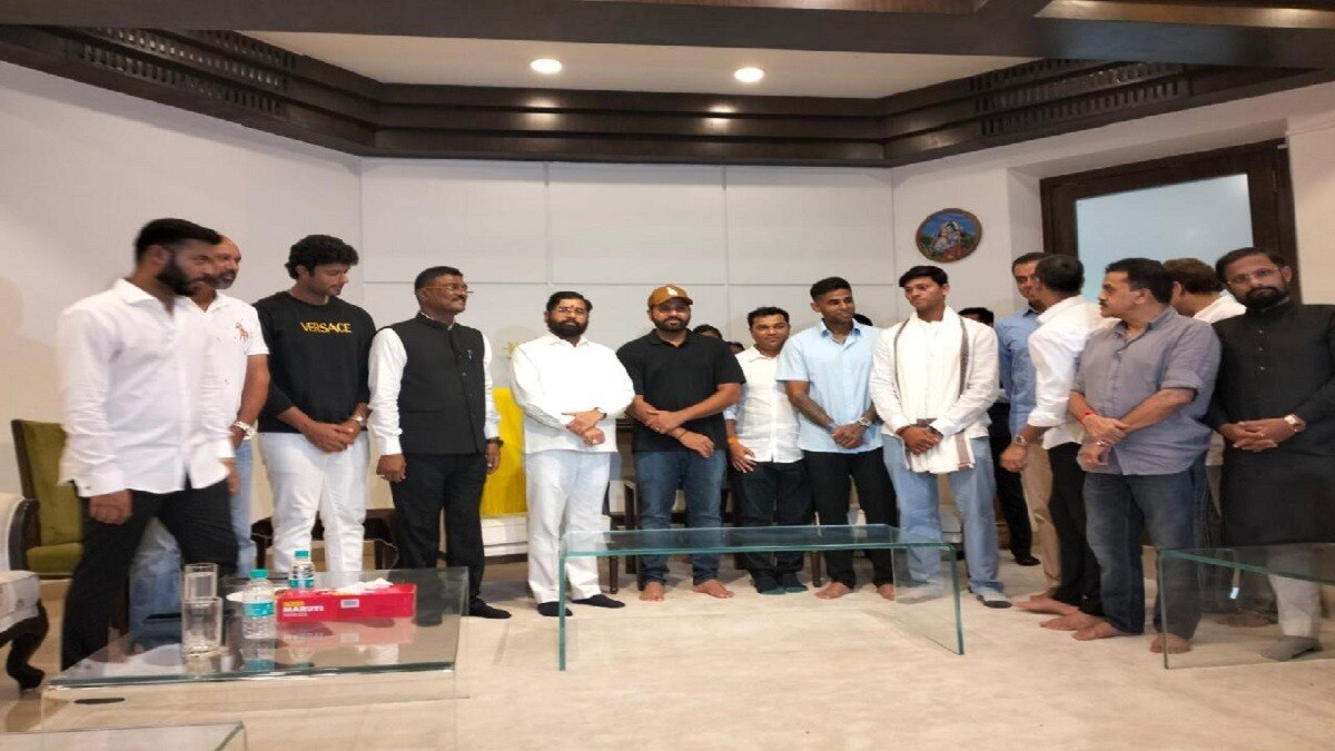 मुख्यमंत्री एकनाथ शिंदे के आवास पर खिलाड़ियों को सम्मानित किया गया
