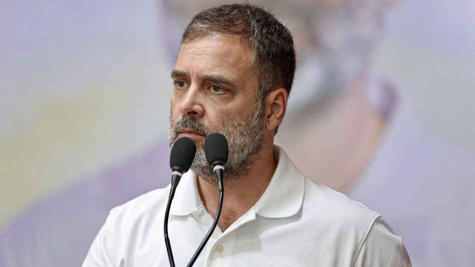 राहुल गांधी का गुजरात जीत का दावा क्या बीजेपी की '400 पार' वाली ट्रिक है? - lop rahul gandhi claims victory gujarat elections bjp 400 par trick congress ntc bikt - AajTak