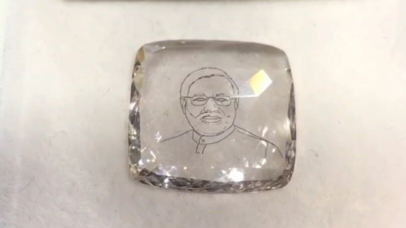 Lebron डायमंड पर पीएम मोदी की तस्वीर