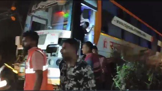 गुजरात के आणंद में भीषण हादसा, छह यात्रियों की मौत