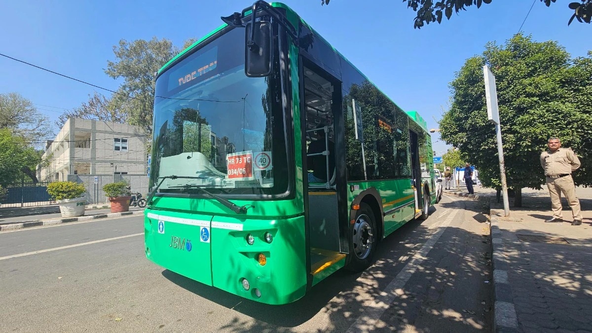 Mohalla Bus Service 