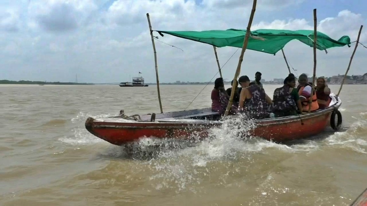 काशी में गंगा का जलस्तर बढ़ने से मुसीबत 