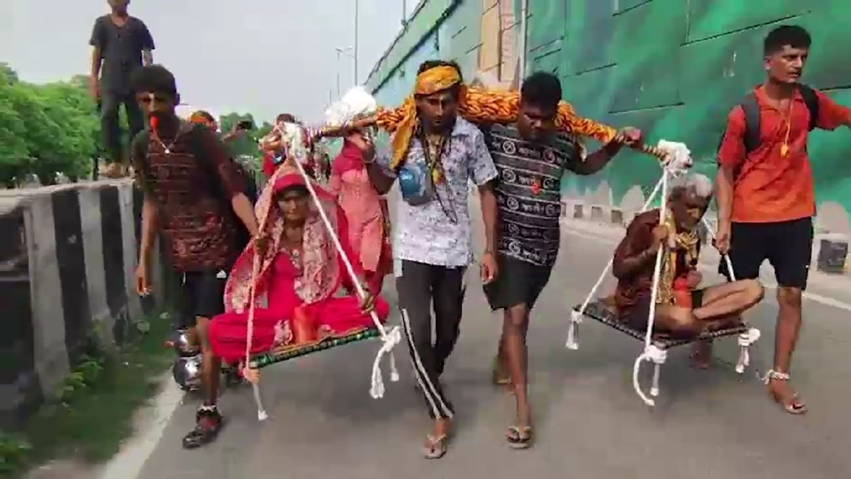 हरियाणा के श्रवण कुमार बने तीन भाई