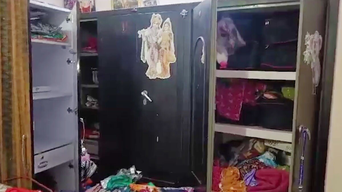 चोरों ने कई घरों को बनाया निशाना 