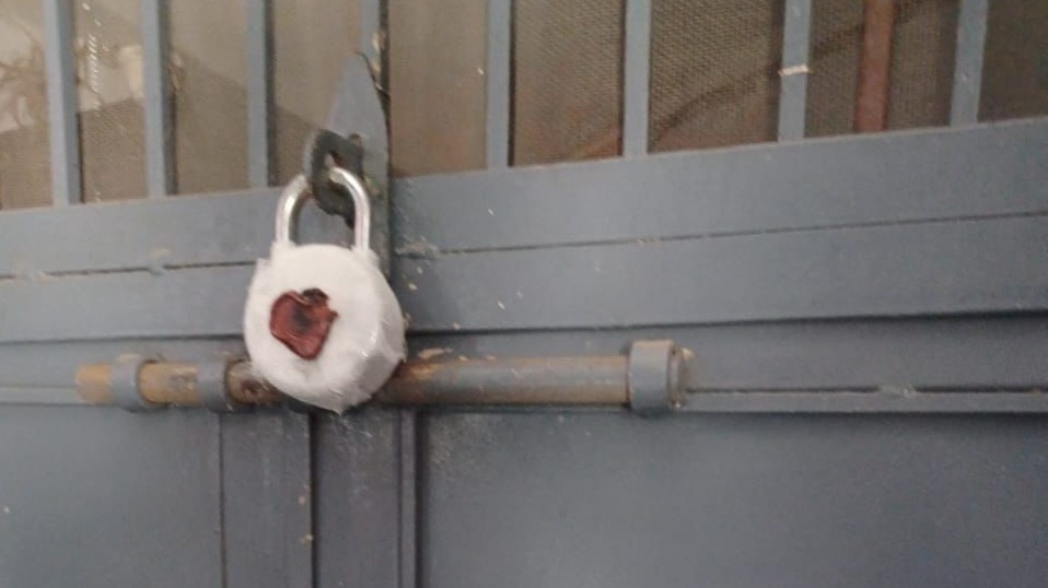 दिल्ली: नेहरू विहार में दृष्टि IAS कोचिंग को MCD ने किया सील.