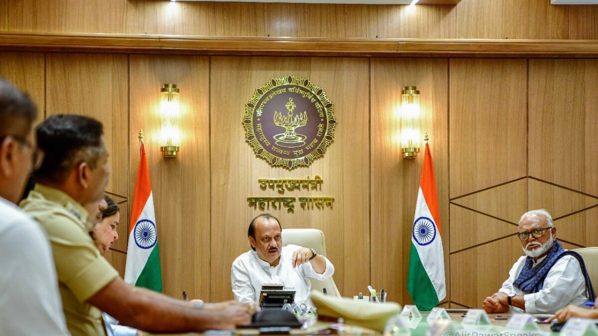 अजित पवार ने मुंबई-नासिक हाईवे को 10 दिन में ठीक करने के निर्देश दिए
