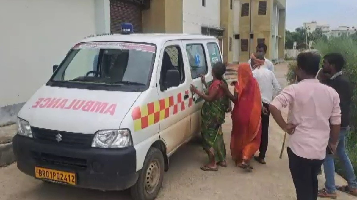 पटना सड़क हादसे में दो लोगों की मौत